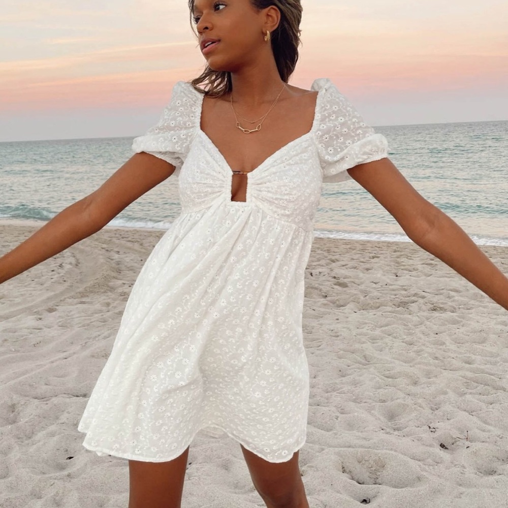 Vestique Sloan Dress Size M